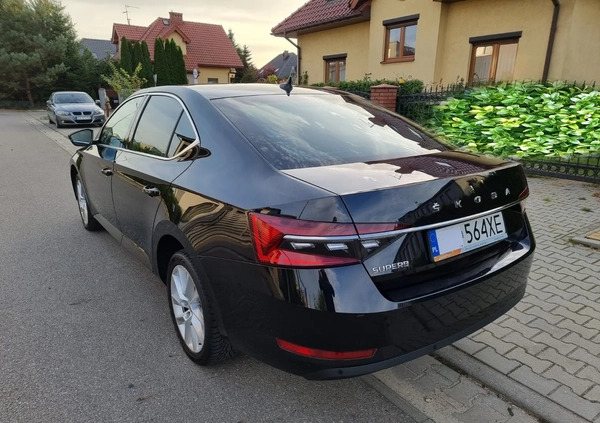 Skoda Superb cena 113899 przebieg: 106000, rok produkcji 2019 z Sosnowiec małe 781